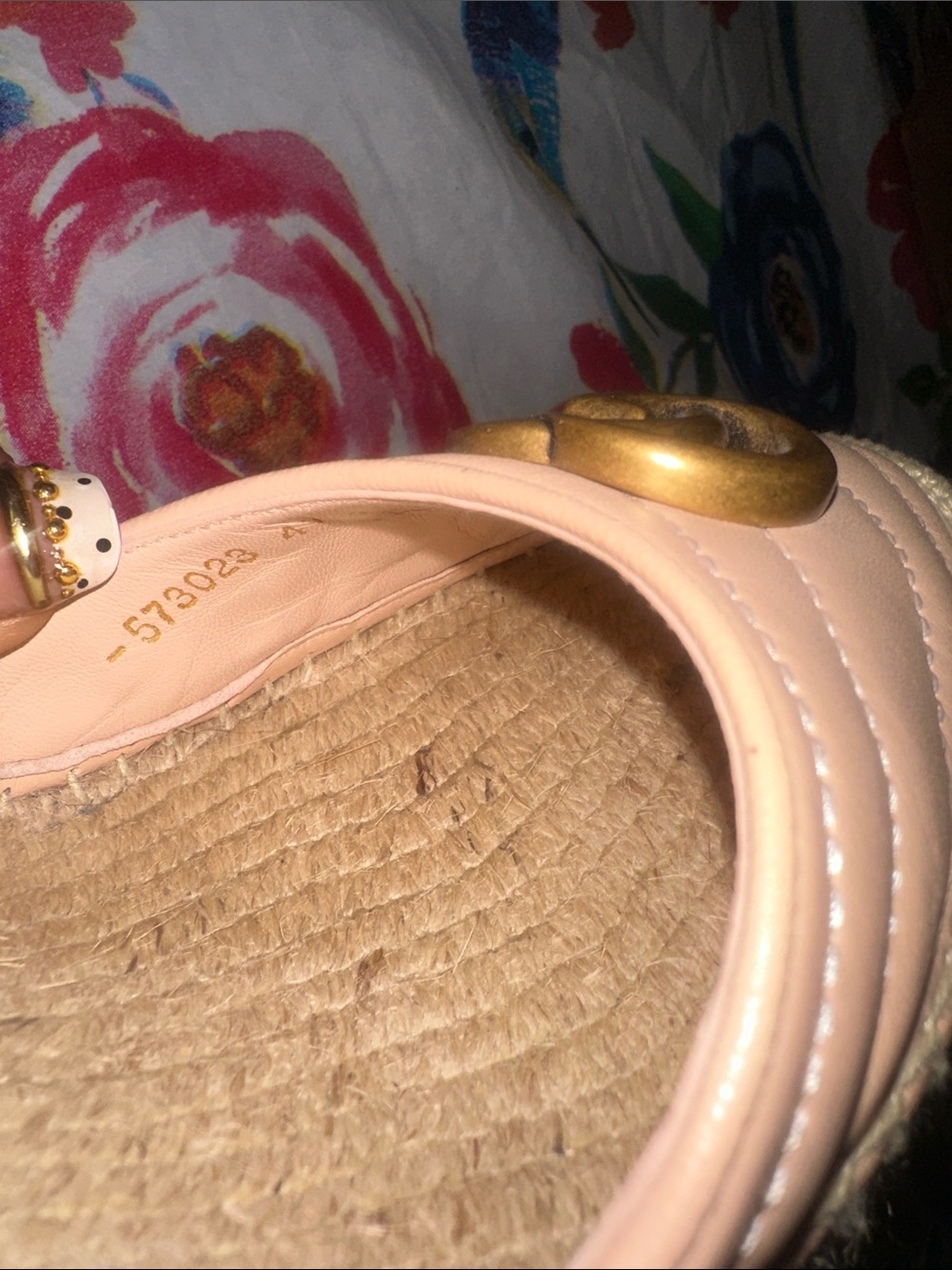Authentic Gucci - Picture 7 of 14